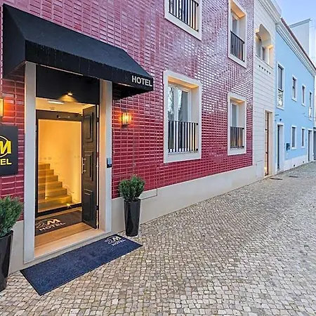 2m Boutique